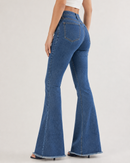 Calça Jeans Feminina Flare Barra Desfiada