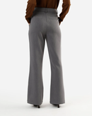 Calça Flare Feminina de Alfaiataria